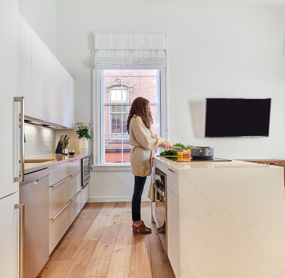 Every guest in this boutique hotel can prepare a fresh meal in their own spacious kitchen, equipped with all essentials