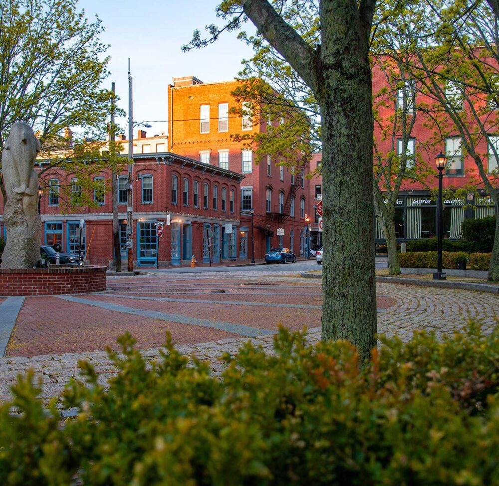 Explore the parks and comforts of the Old Port in Portland, Maine.Explore the parks and comforts of the Old Port in Portland, Maine.