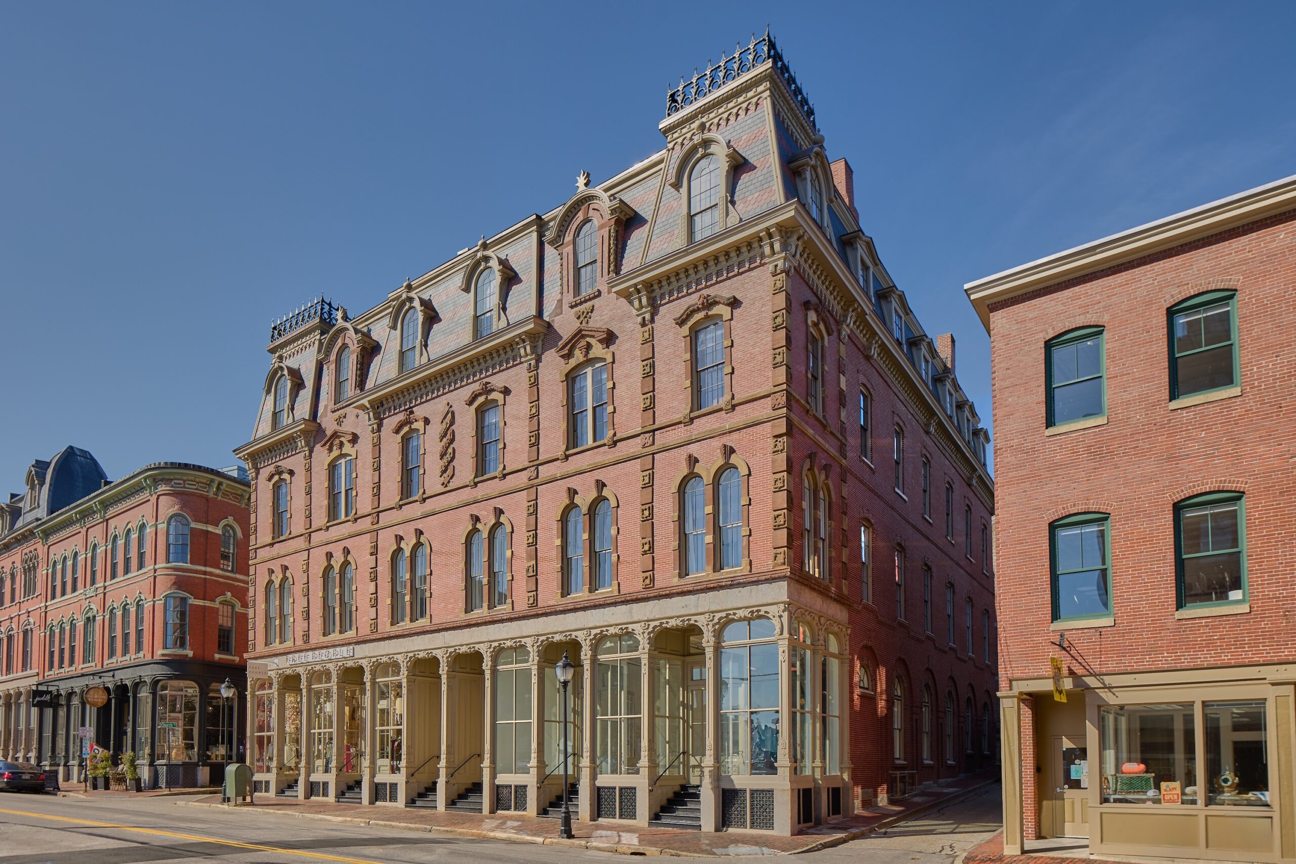 BLISS FOUNDERS EXPAND THEIR PRESENCE IN THE OLD PORT 